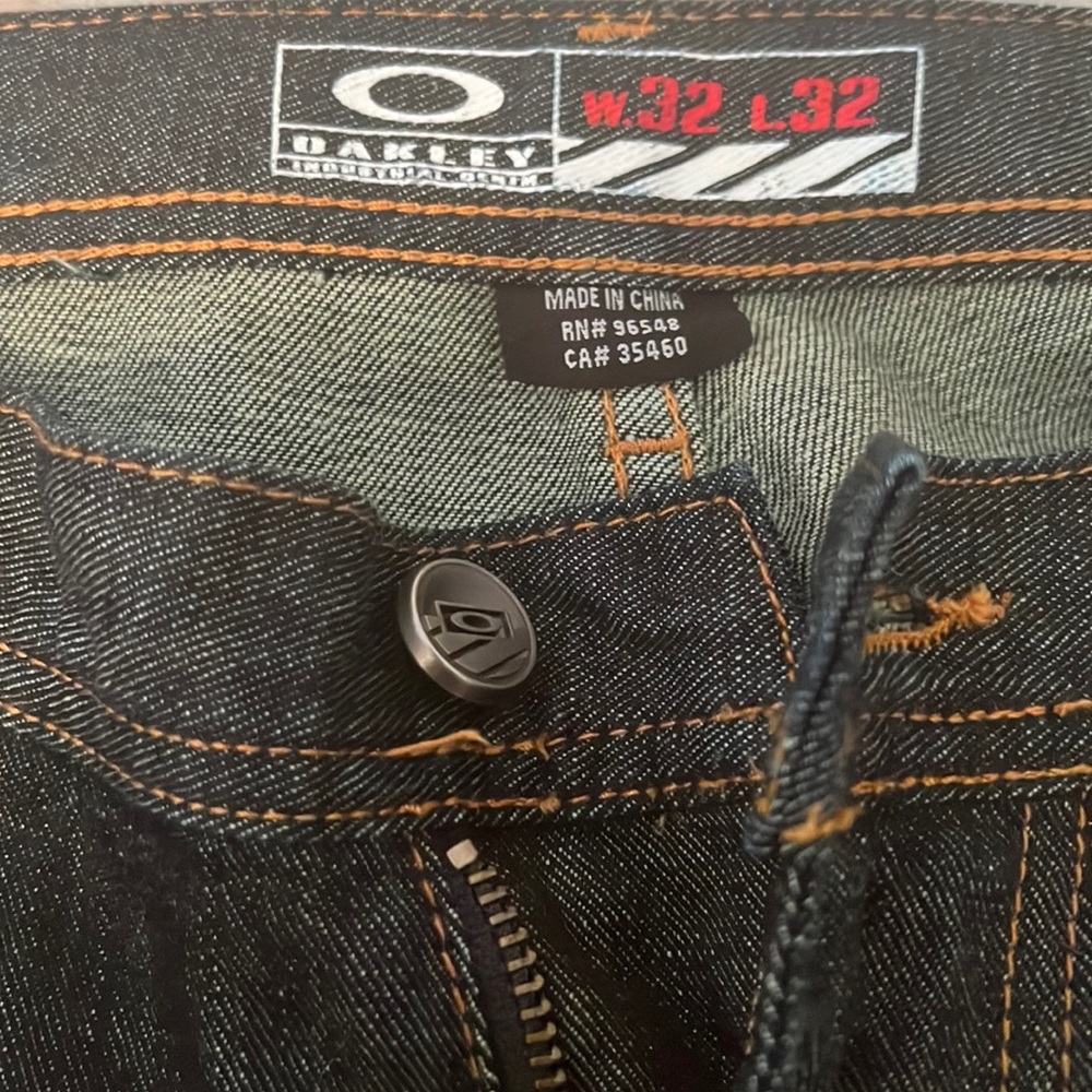Like new 32x32 Wide bottom jeans